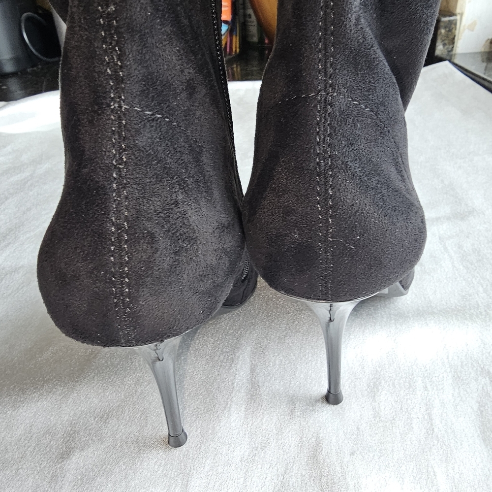 Jeffrey Campbell BURNED BLACK SUEDE Over The Knee  Boots Sz 6.5 - Picture 9 of 16